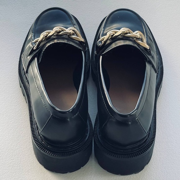 H&M Loafers Womens 6.5 Black Leather Gold Chain Lug Soles Chunky Platform Boho - Picture 3 of 7